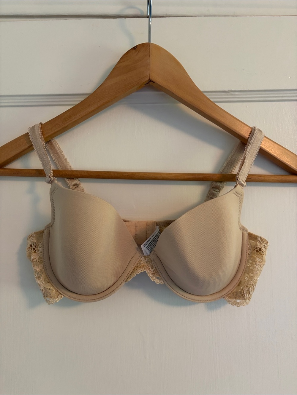 Wacoal French Garden Lightly Padded Mid Coverage Contour T-Shirt Bra, 85340